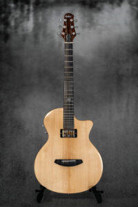 Guitare Enoc - Lullaby - ©Artis Reflex - face