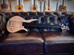 Kéli-Basse Fretless 5 Cordes (0)