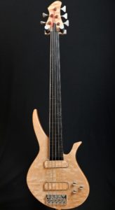 Kéli-Basse Fretless 5 Cordes (4)